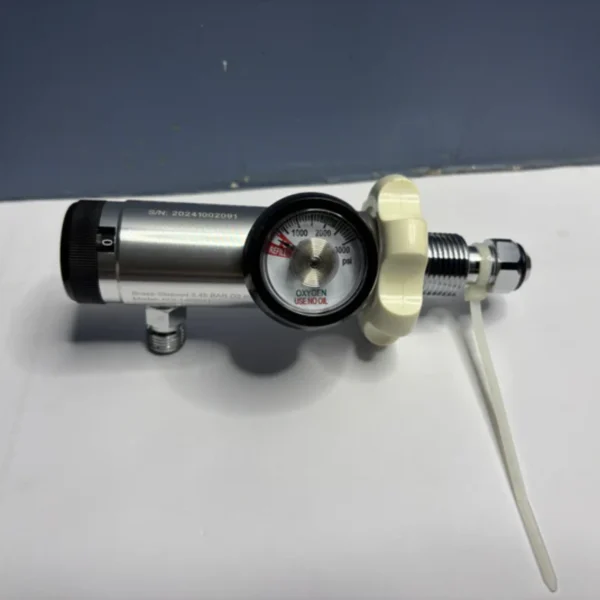 OxyKit Bullnose Oxygen Regulator (VST 210) with Adapter – Brass, Reliable, Accurate