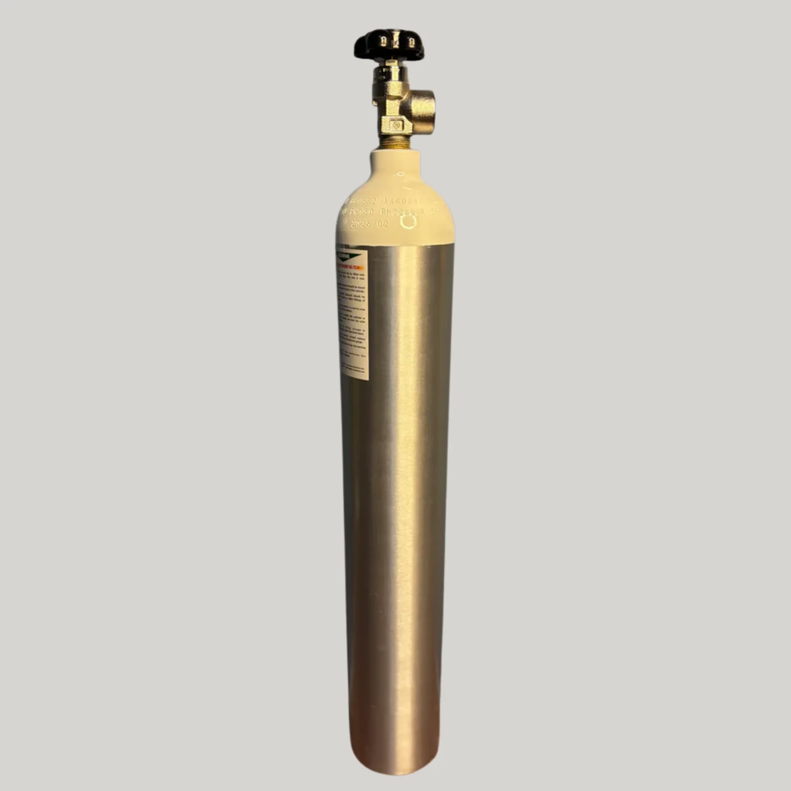 Untitled design (33) 4.5 L Aluminium Oxygen Cylinder (OxyKit) with Carry Bag – Extended Use, Easy Mobility - Image 1